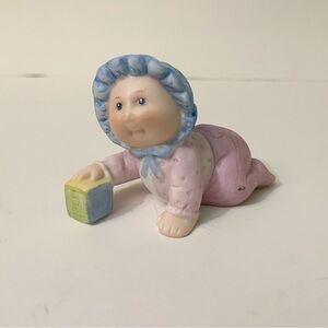 Vintage 1984 Cabbage Patch Kids Porcelain Figurine Crawling Baby with Block